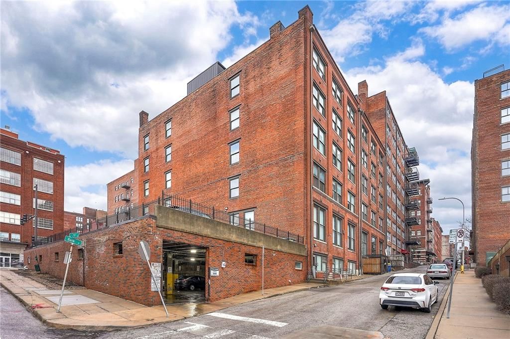 712 Broadway Boulevard — photo 35