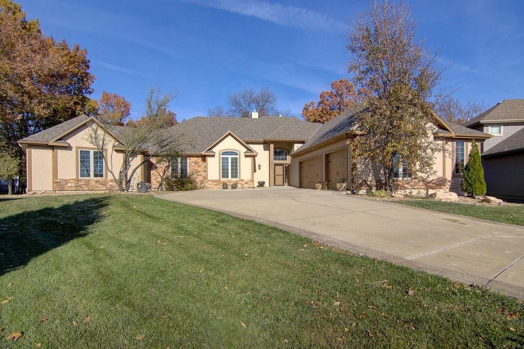 6819 Woodstock Court — photo 1