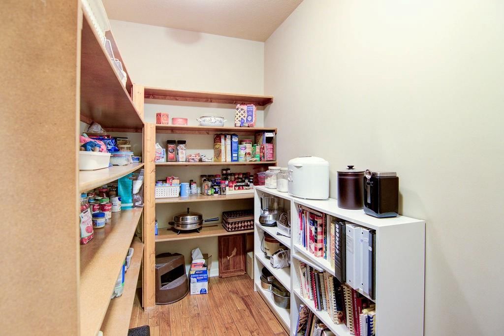 6819 Woodstock Court — photo 10