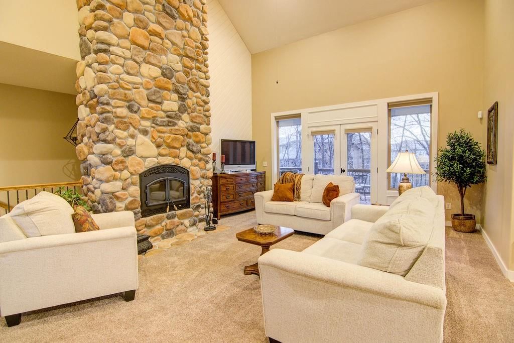 6819 Woodstock Court — photo 11