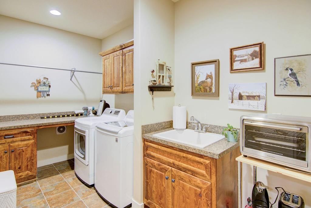 6819 Woodstock Court — photo 17