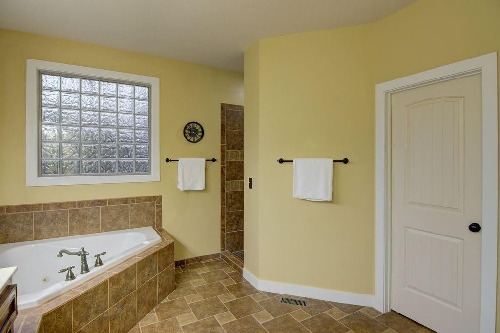 6819 Woodstock Court — photo 29