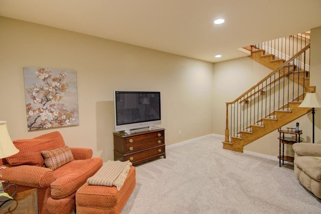 6819 Woodstock Court — photo 35