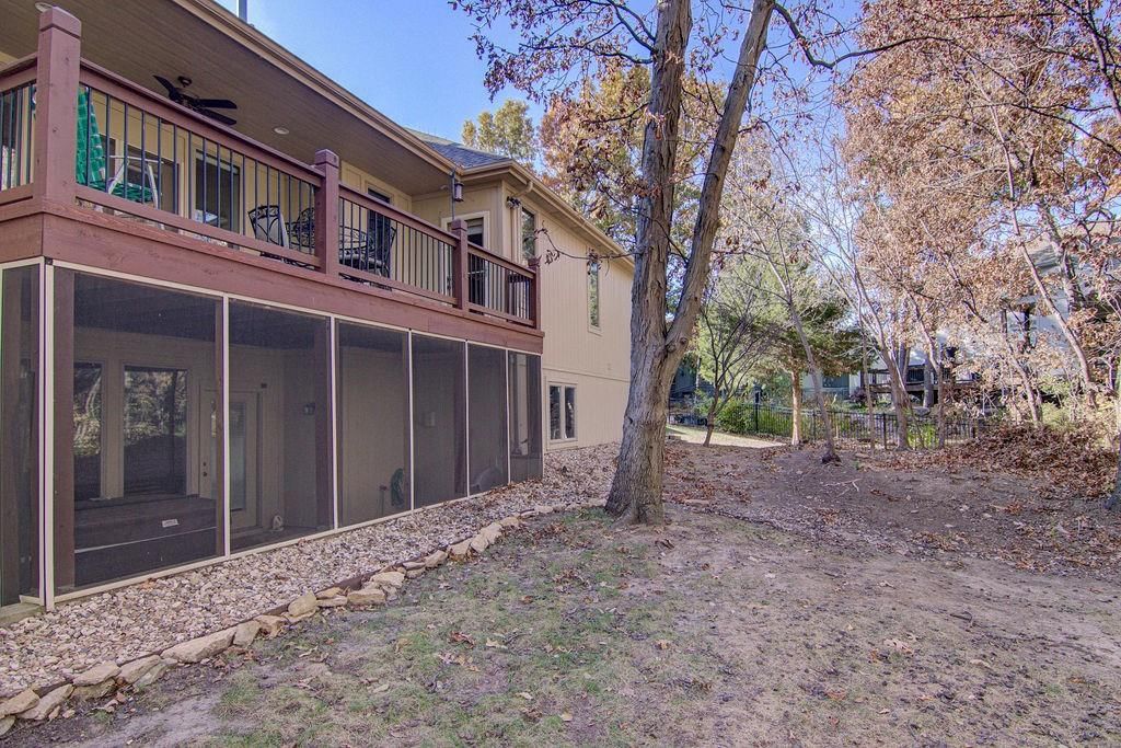 6819 Woodstock Court — photo 42