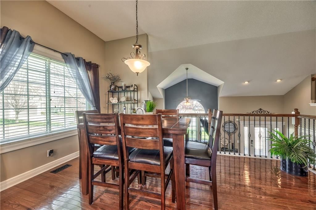 10666 S Emerald Street — photo 10