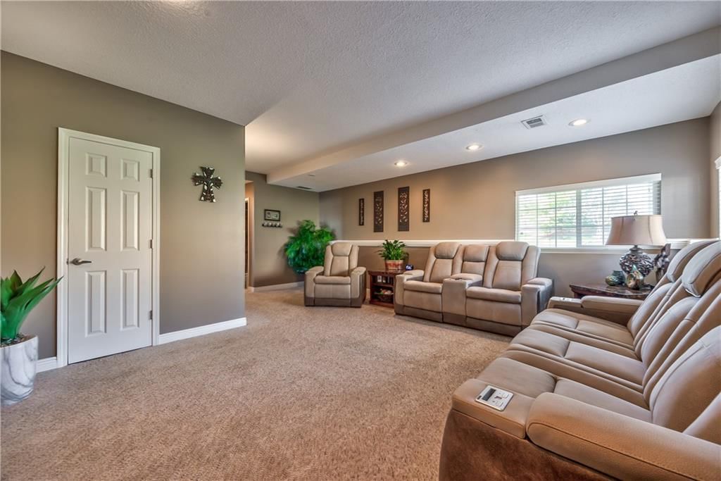 10666 S Emerald Street — photo 21