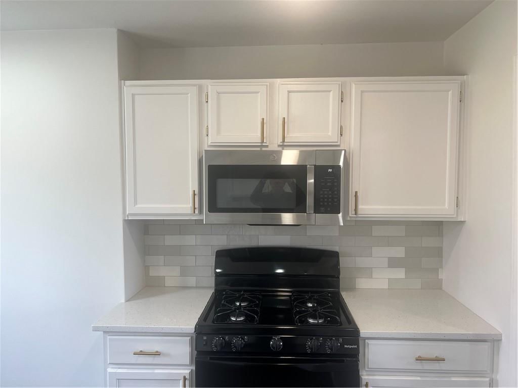 7923 James A Reed Road — photo 11