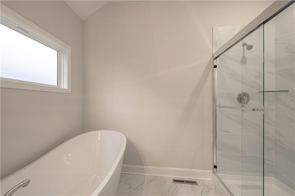 11809 N Wheeling Avenue — photo 23