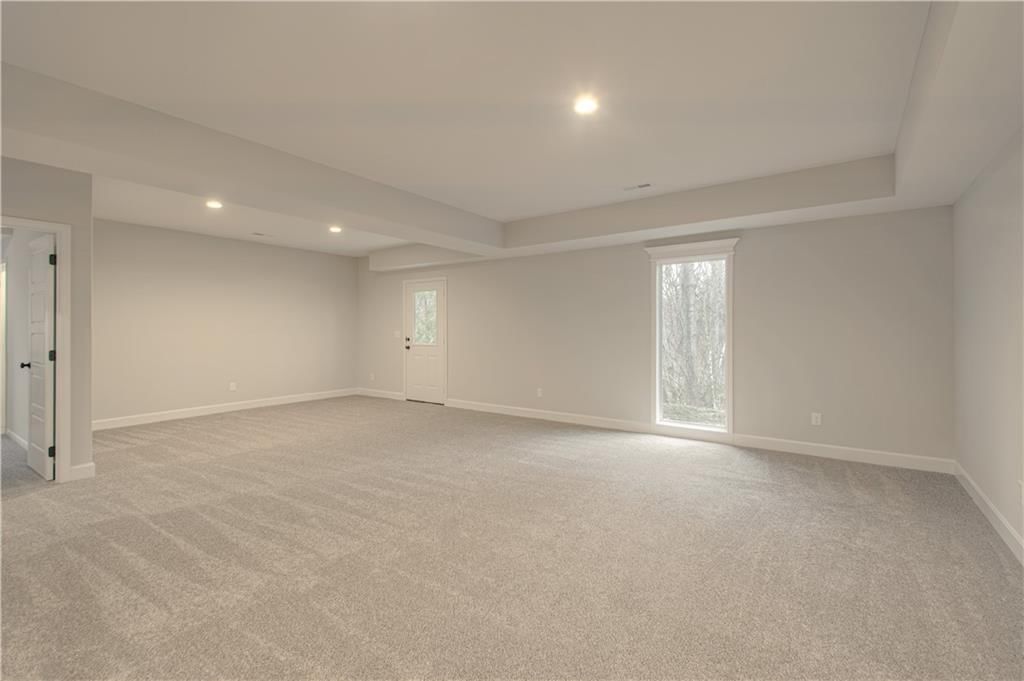 11809 N Wheeling Avenue — photo 28