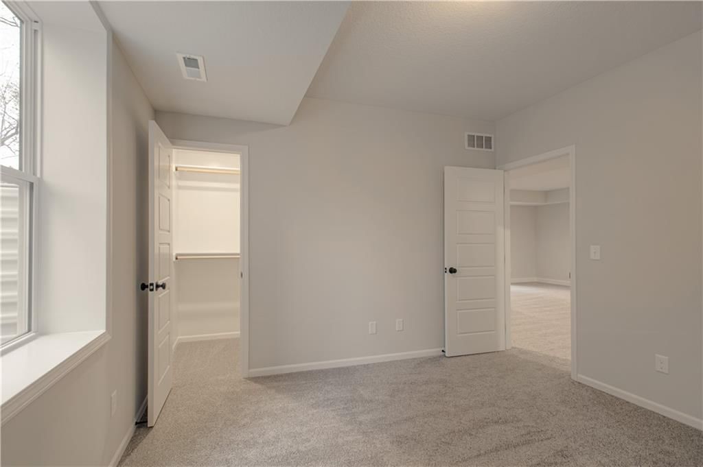 11809 N Wheeling Avenue — photo 32