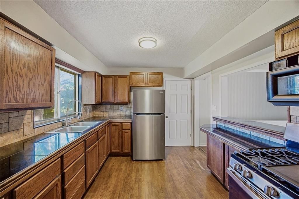 5910 N Park Avenue — photo 3