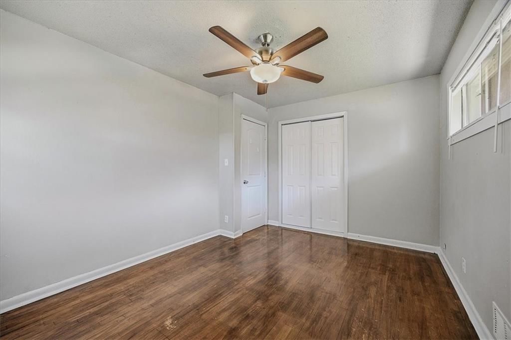5910 N Park Avenue — photo 5