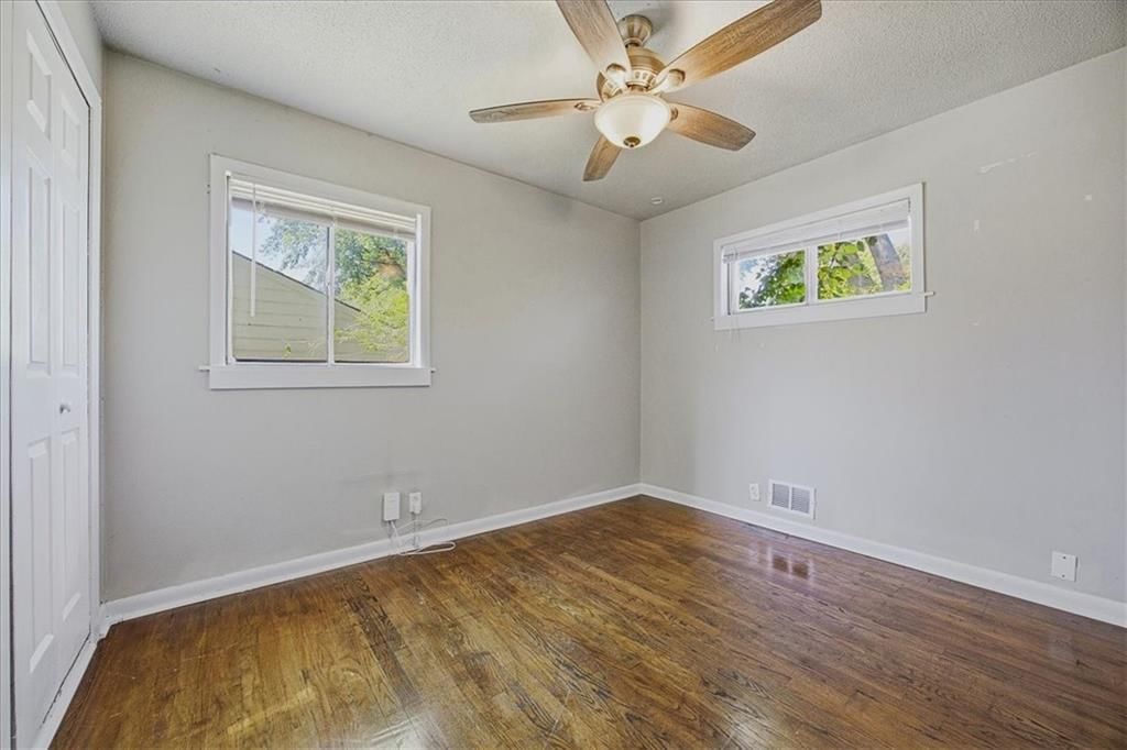 5910 N Park Avenue — photo 6