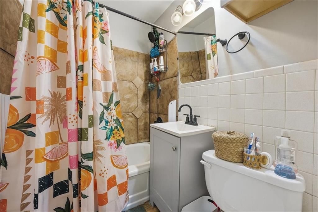 5910 N Park Avenue — photo 9