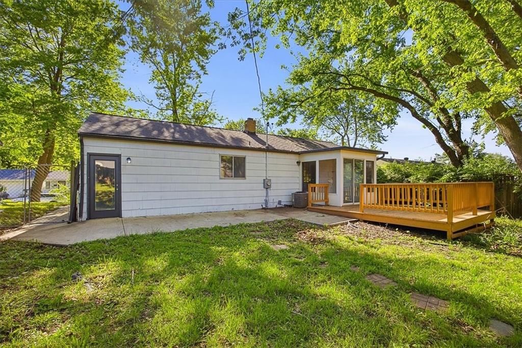 5910 N Park Avenue — photo 16