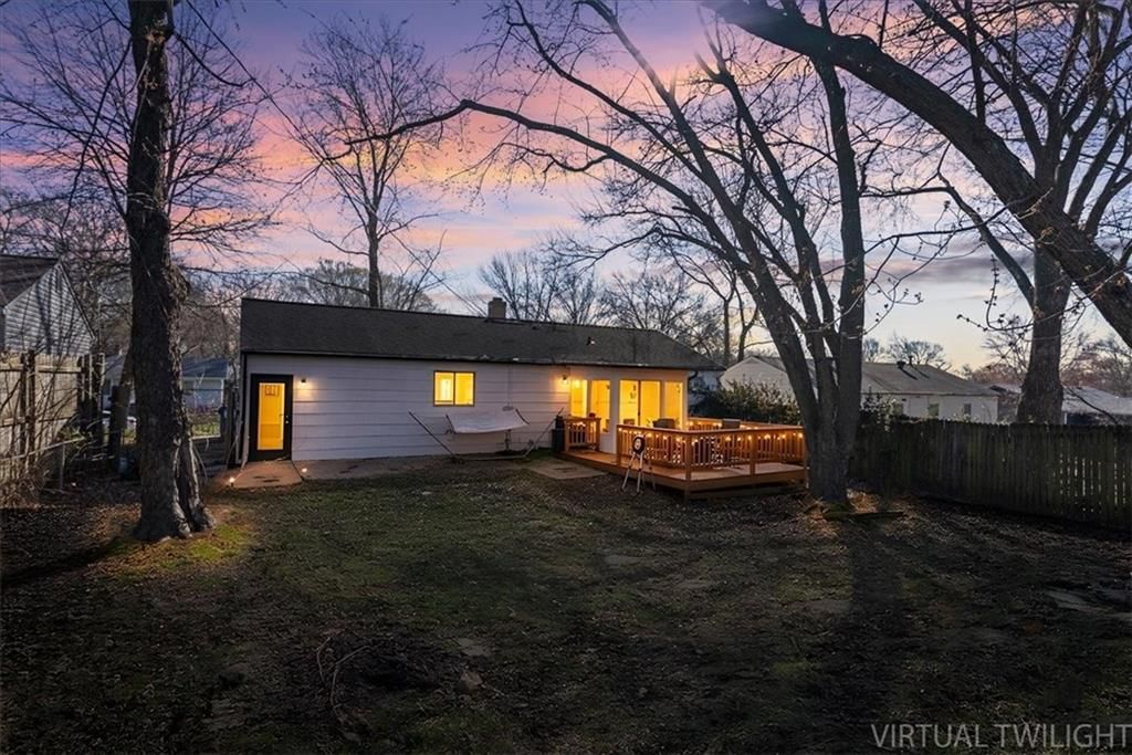 5910 N Park Avenue — photo 17