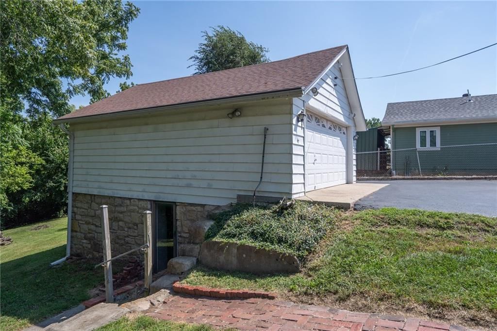 3210 Steele Road — photo 46