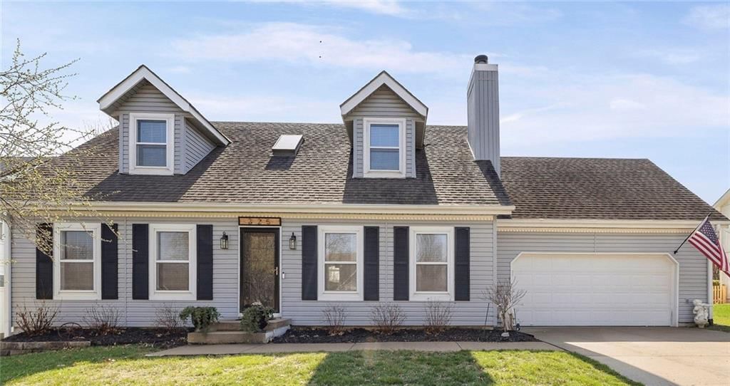 225 SW Seagull Street, Lee's Summit, MO