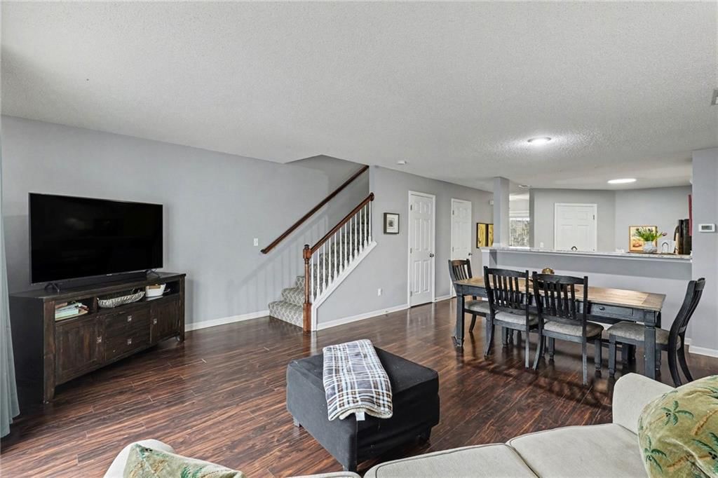 5444 N Fairmount Avenue — photo 7