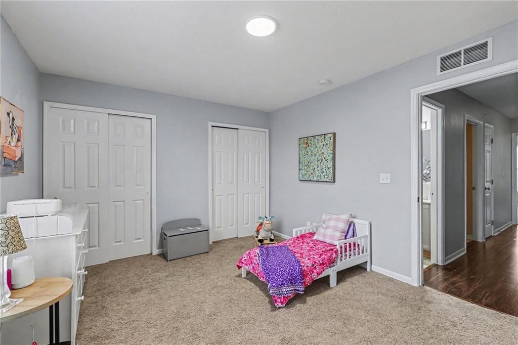 5444 N Fairmount Avenue — photo 22