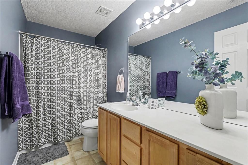 5444 N Fairmount Avenue — photo 24