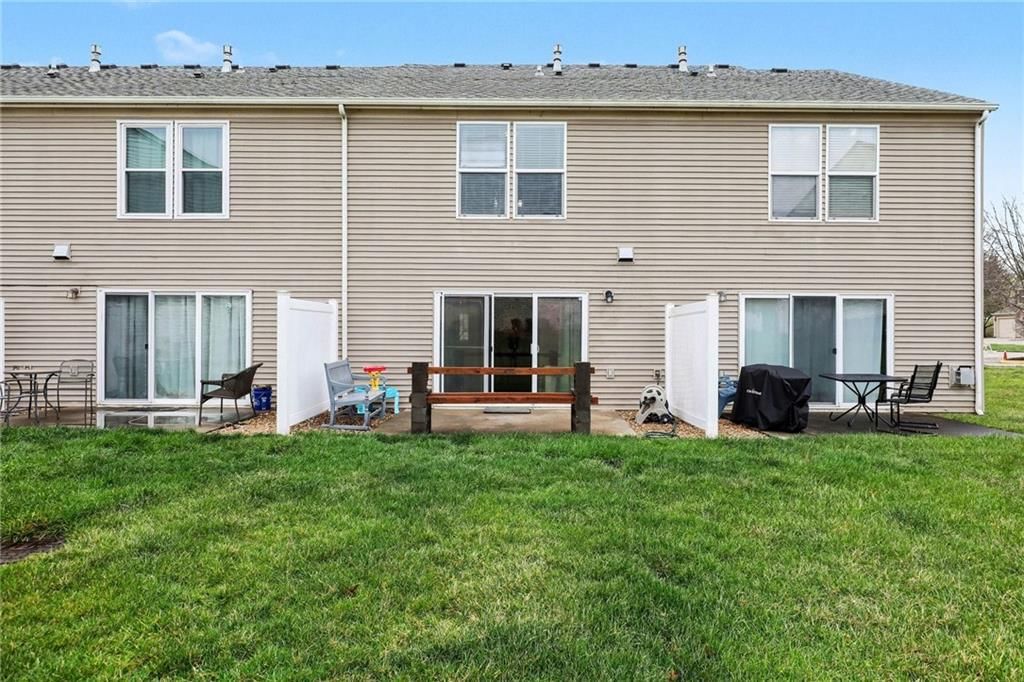 5444 N Fairmount Avenue — photo 25