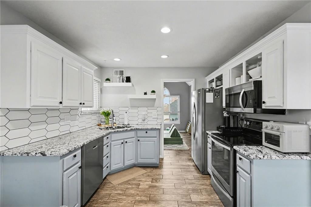 126 S Tremont Street — photo 11