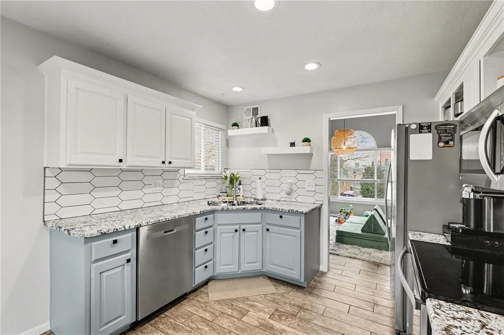 126 S Tremont Street — photo 12