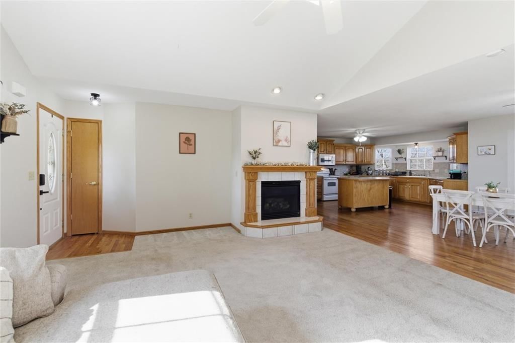 3708 Richmond Drive — photo 8