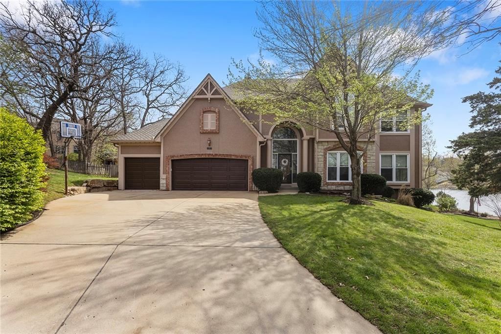 14116 W 56th Court, Shawnee, KS