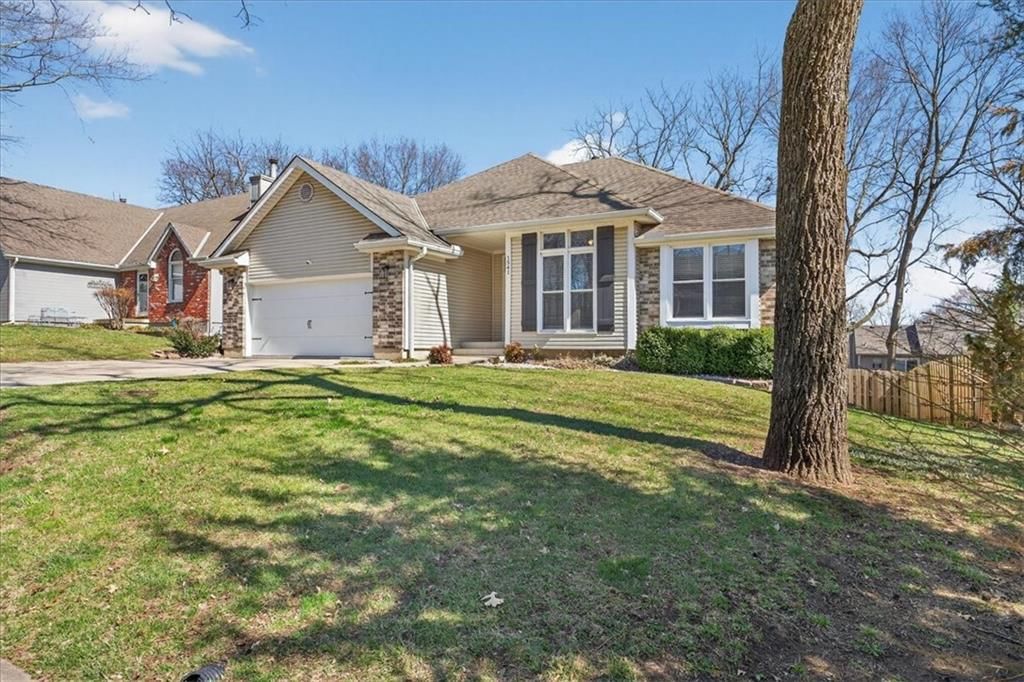 1541 NE Neawanna Drive — photo 3