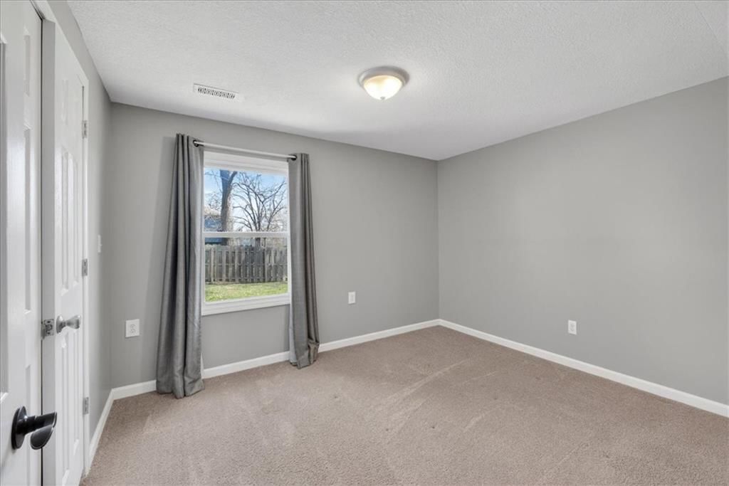 1541 NE Neawanna Drive — photo 35