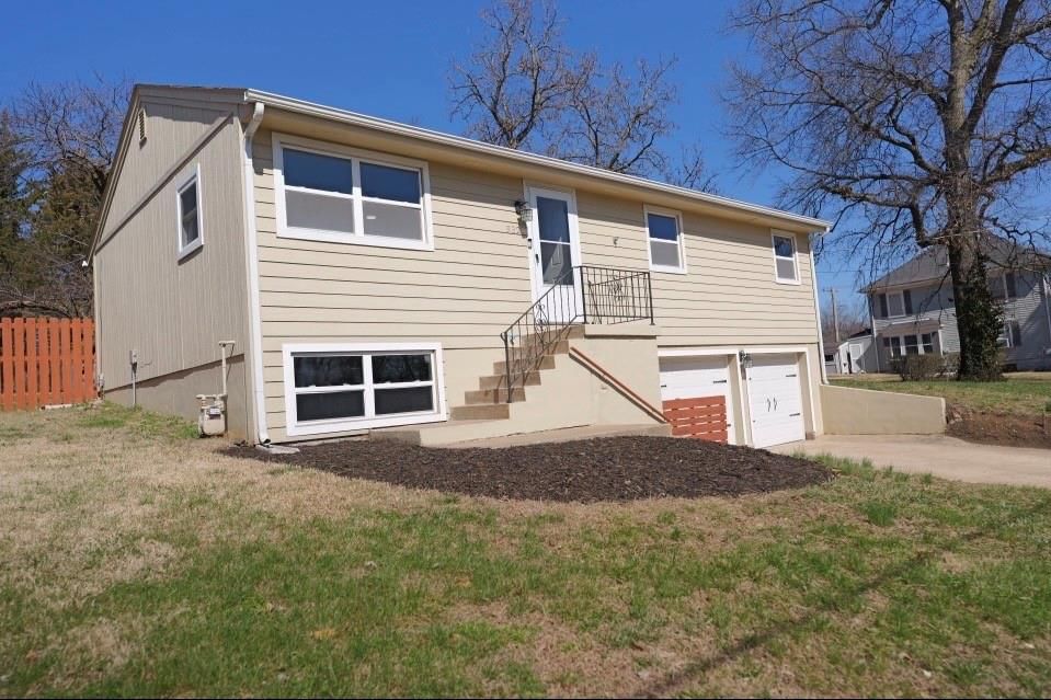 9320 W 49th Terrace — photo 2