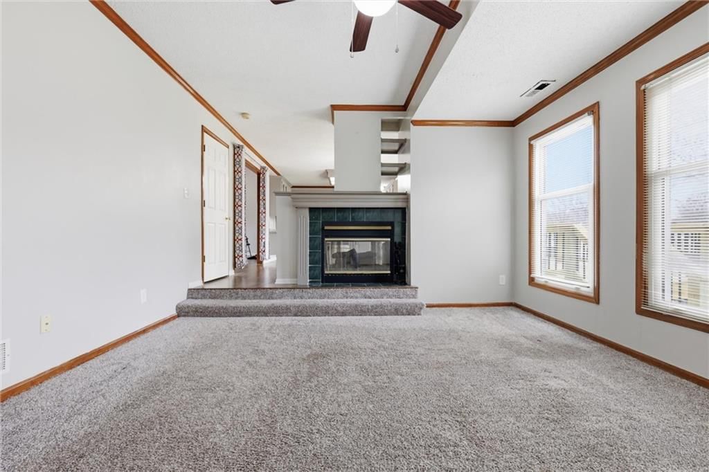 905 NE Kenwood Drive — photo 15