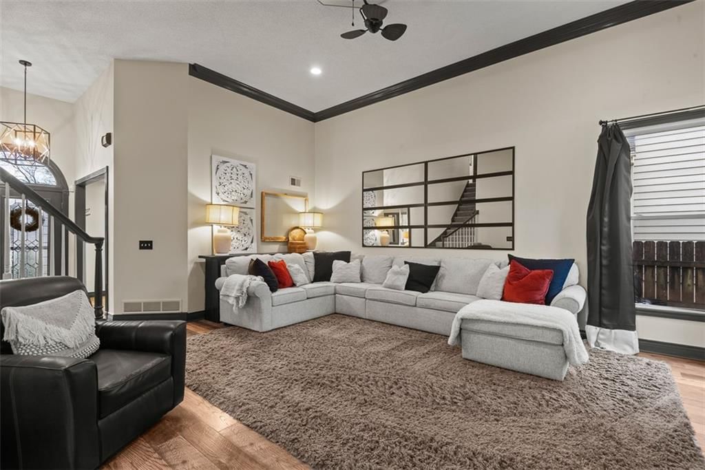 1450 E Orleans Drive — photo 8