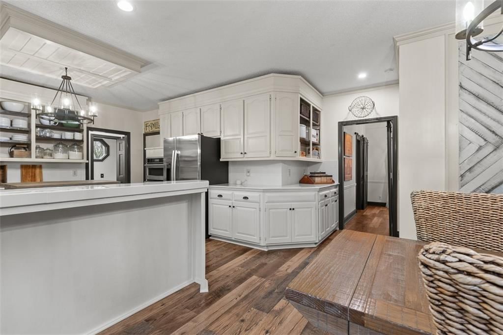 1450 E Orleans Drive — photo 14