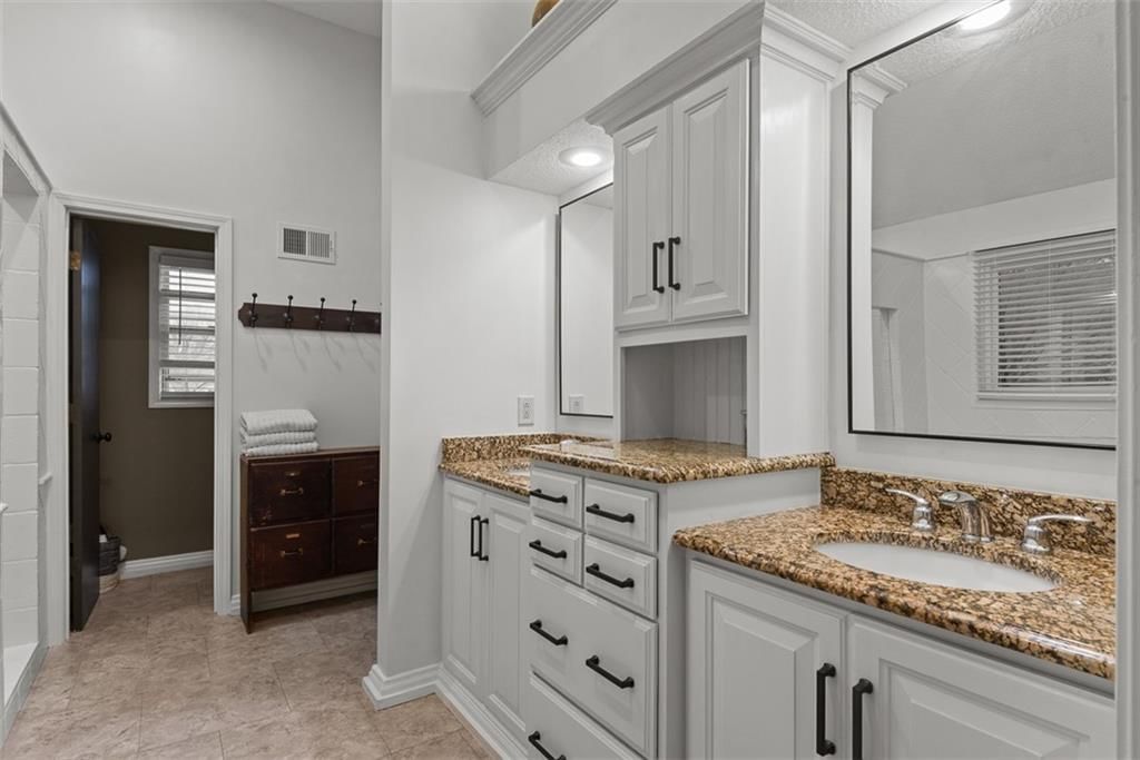 1450 E Orleans Drive — photo 23