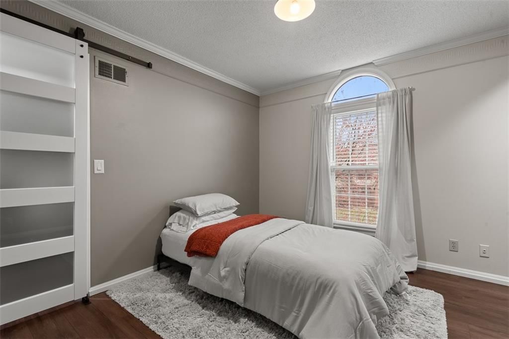 1450 E Orleans Drive — photo 28