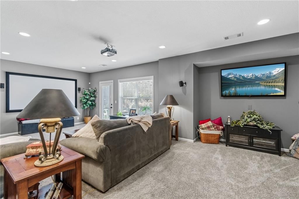 830 Evergreen Street — photo 31