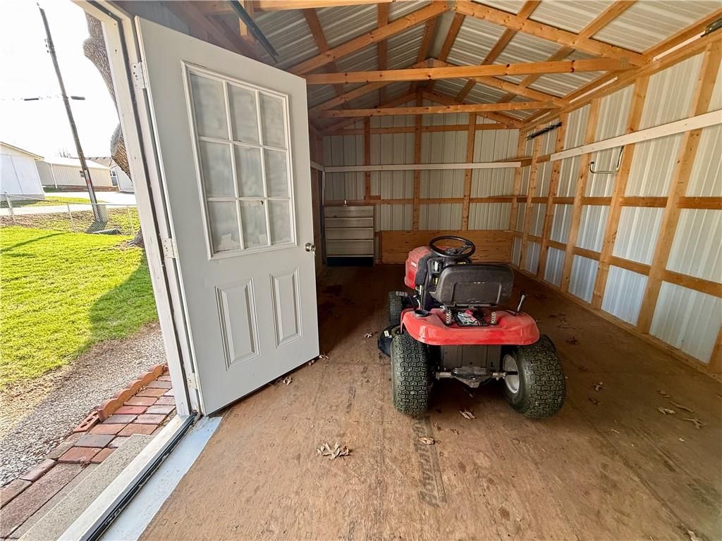 312 Morningside Drive — photo 33