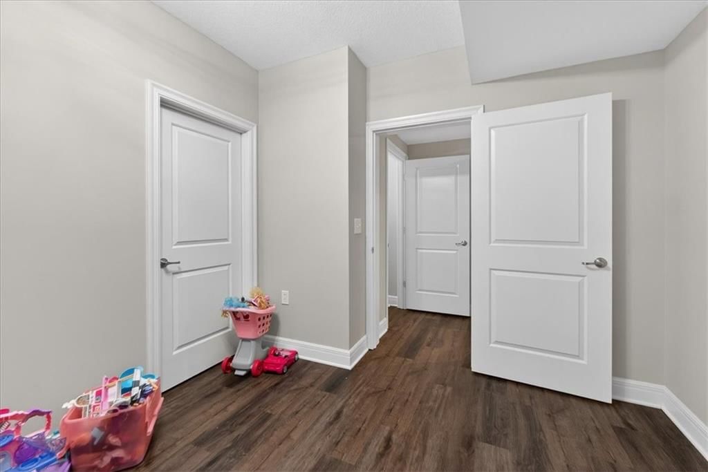 914 Rannoch Lane — photo 84