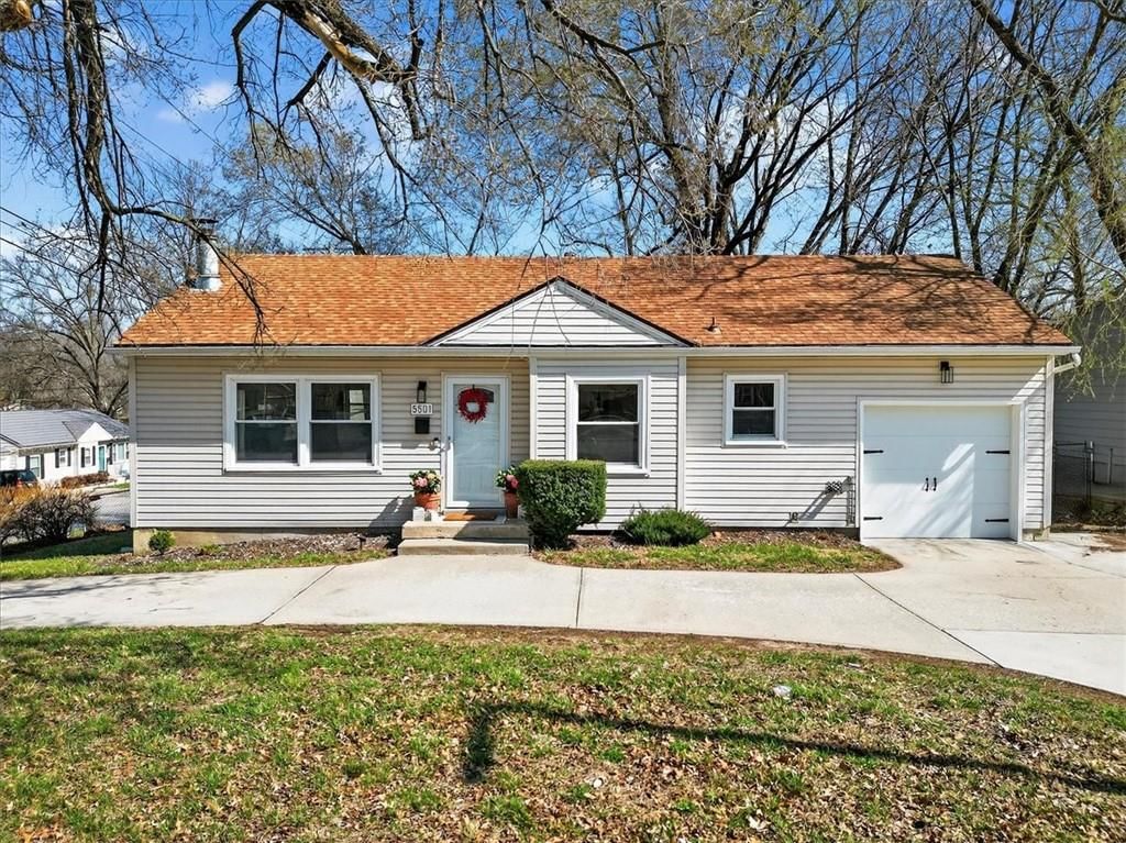 5501 Roe Avenue, Roeland Park, KS