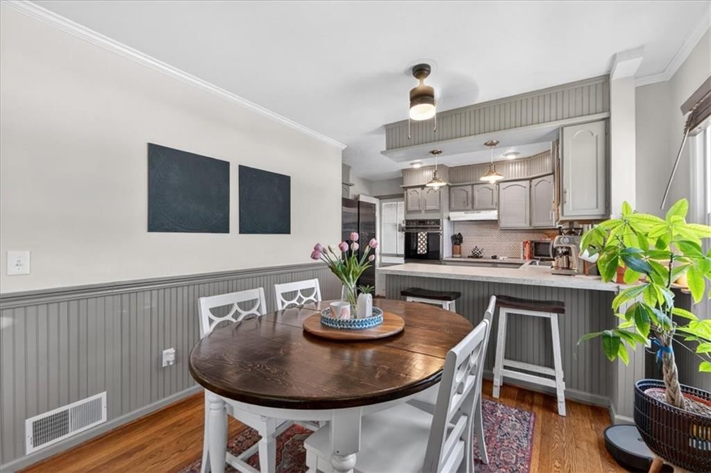 5501 Roe Avenue — photo 10
