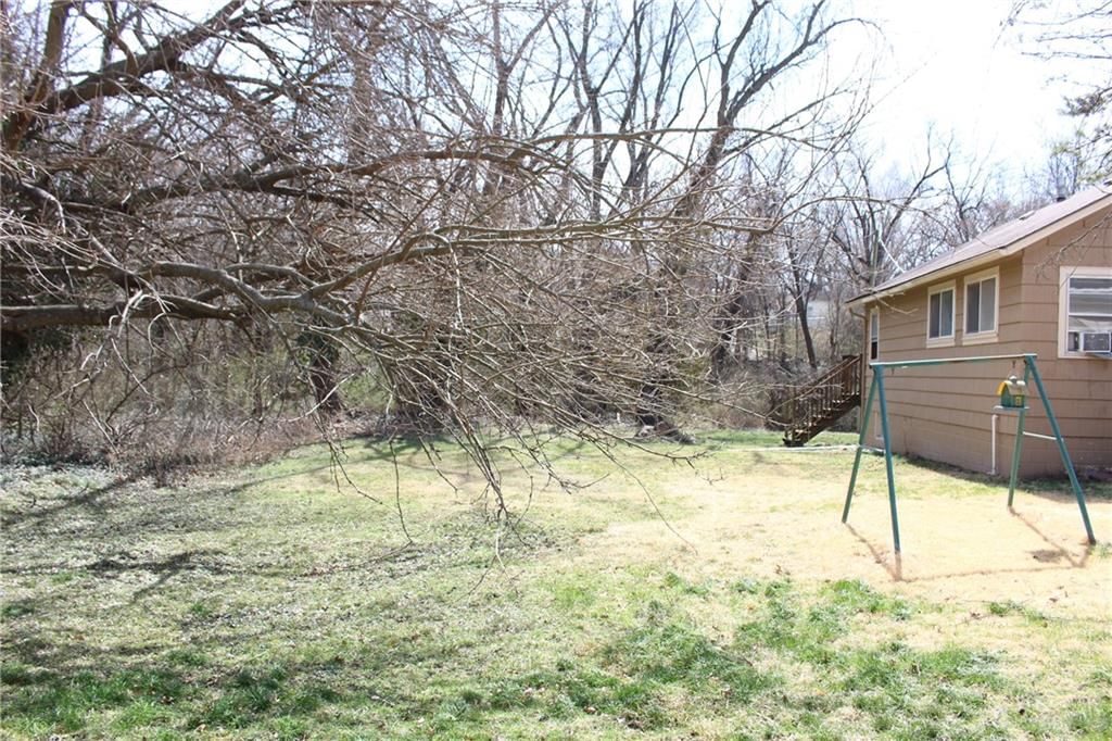 1027 Delaware Street — photo 13