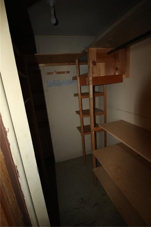 1027 Delaware Street — photo 27