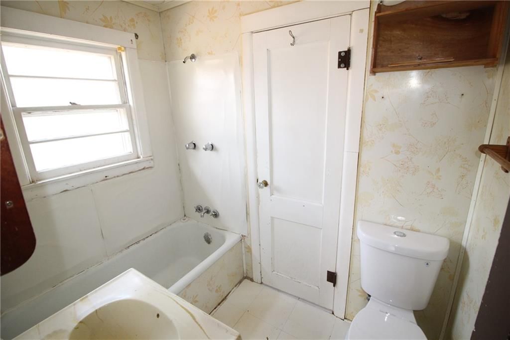 1027 Delaware Street — photo 33