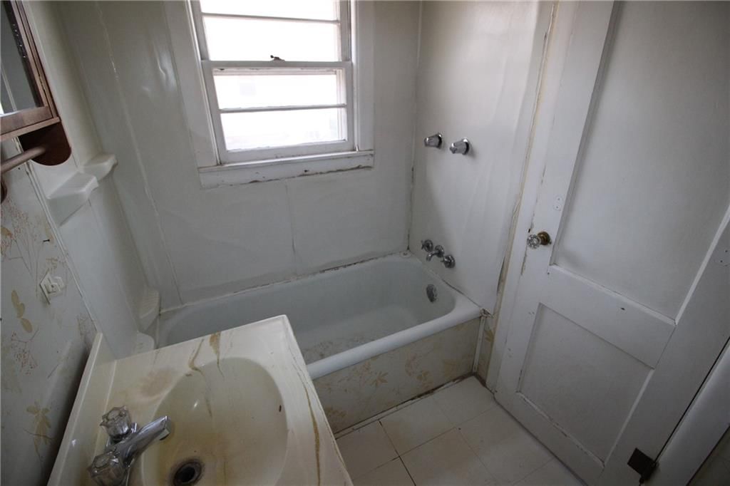 1027 Delaware Street — photo 35
