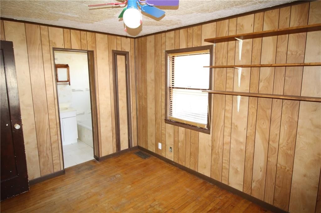 1027 Delaware Street — photo 37