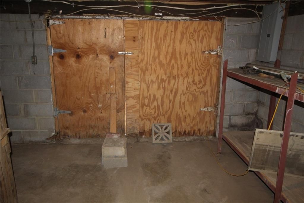 1027 Delaware Street — photo 44