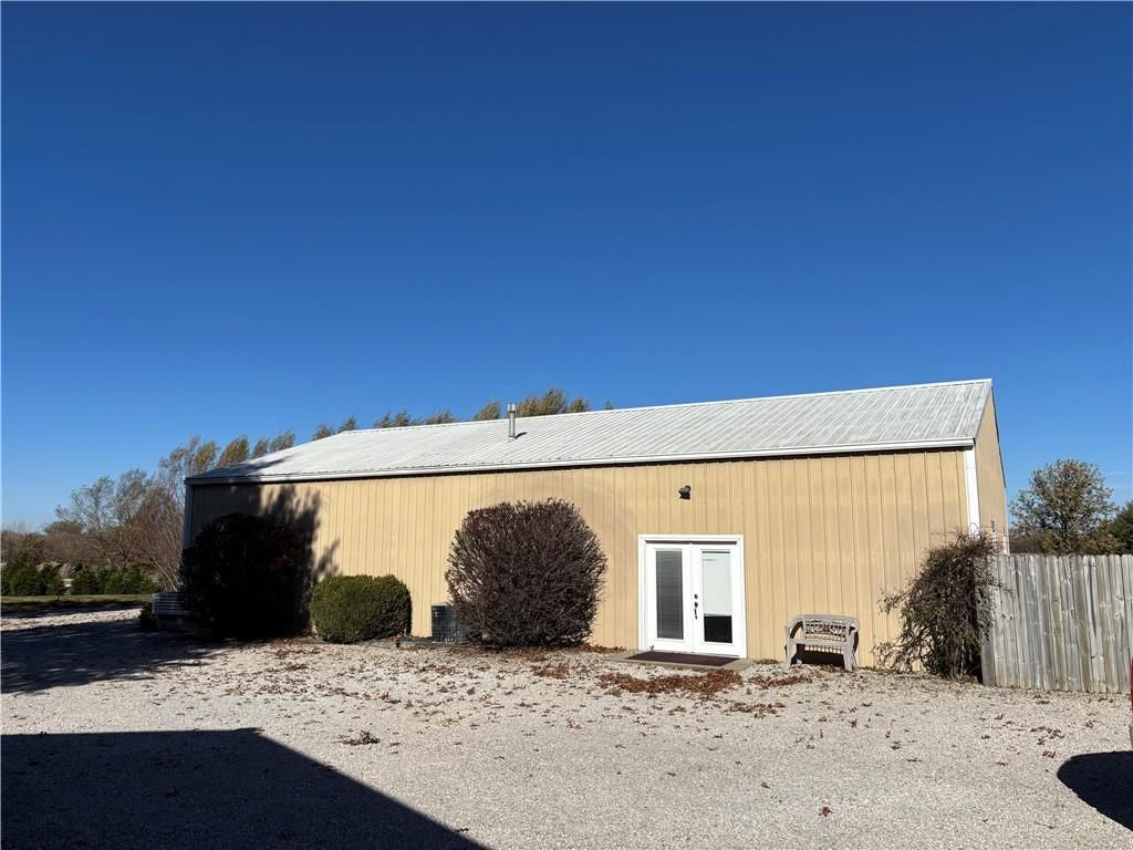 25595 Rockville Road — photo 49